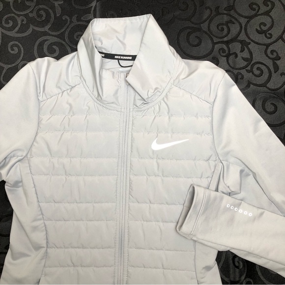 ⭐️NEW⭐️Nike Running Jacket for Women - Picture 10 of 11